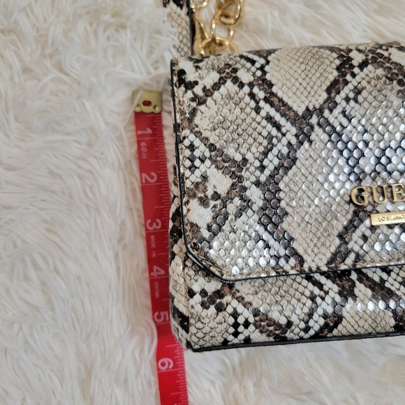 Guess women Faux Snake Skin Handbag Convertible Crossbody flap bag - Picture 6 of 8